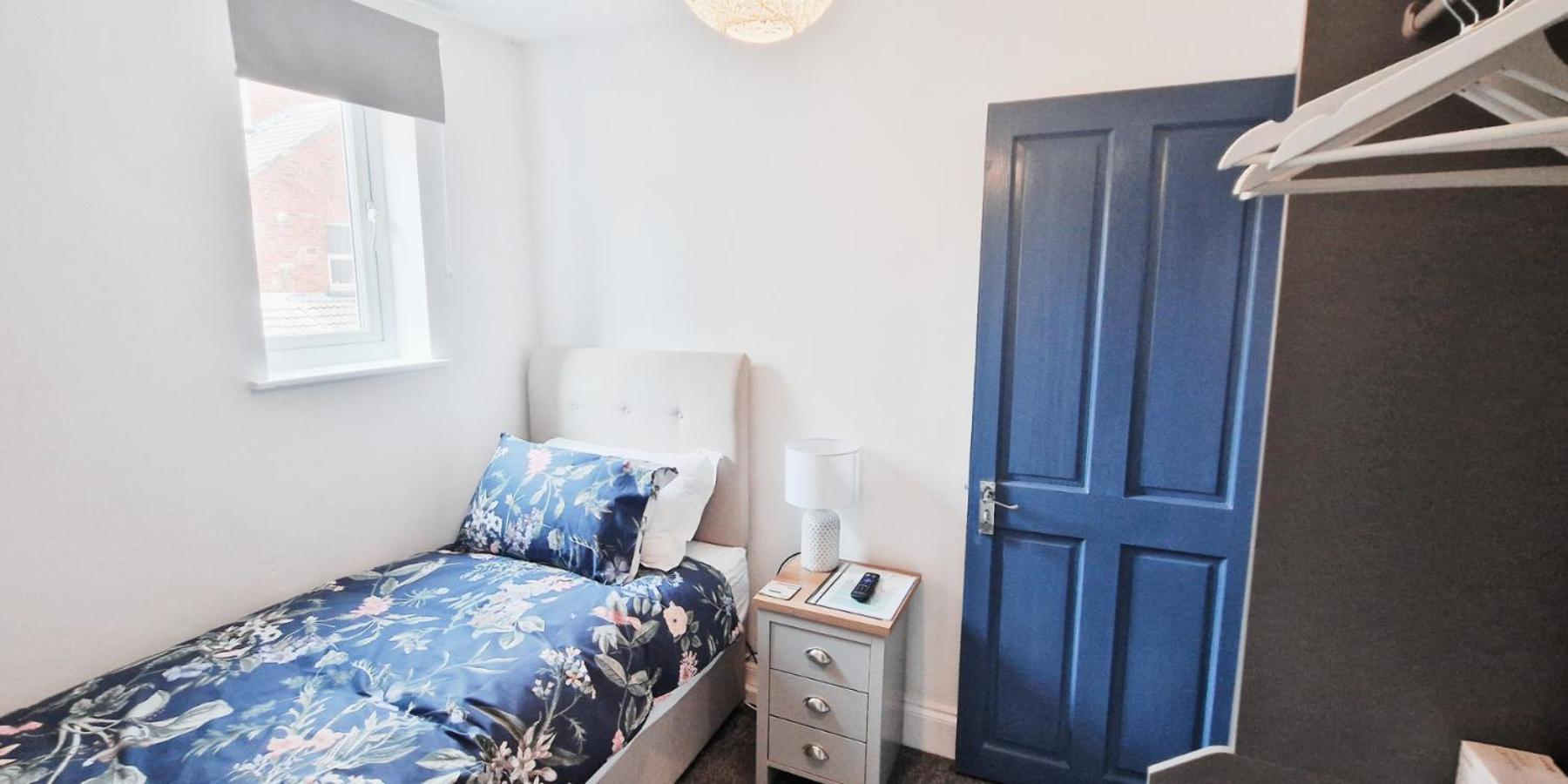 Single Room In Modern House Near นอตติงแฮม ภายนอก รูปภาพ