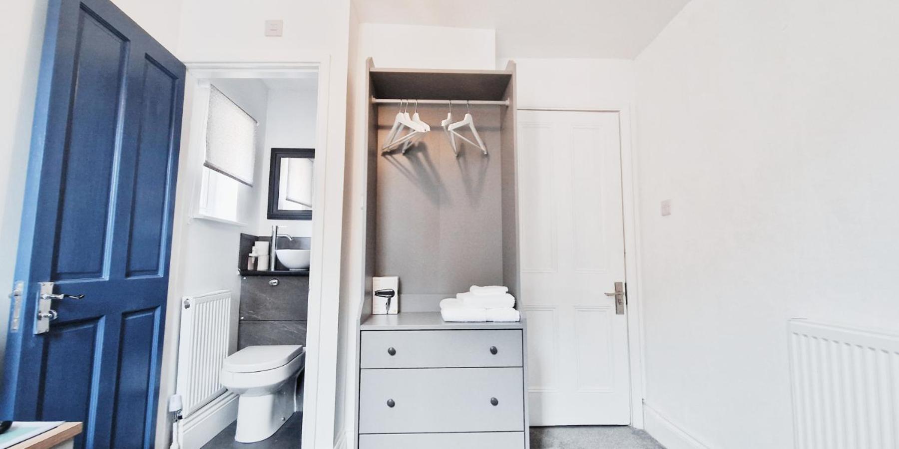 Single Room In Modern House Near นอตติงแฮม ภายนอก รูปภาพ