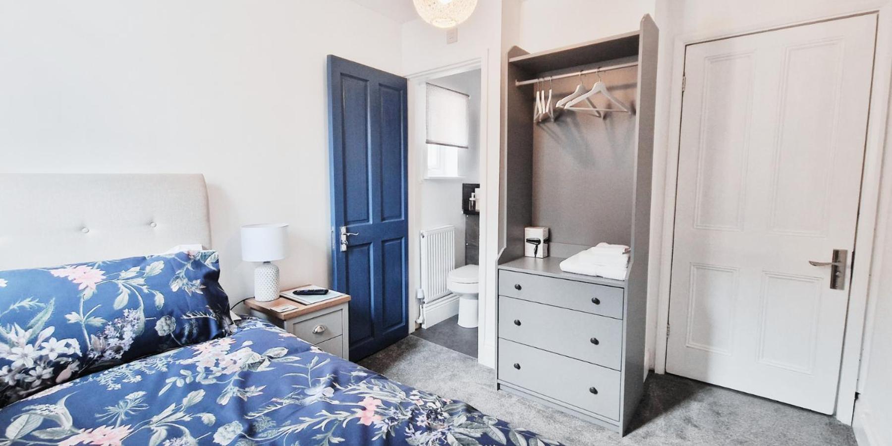 Single Room In Modern House Near นอตติงแฮม ภายนอก รูปภาพ